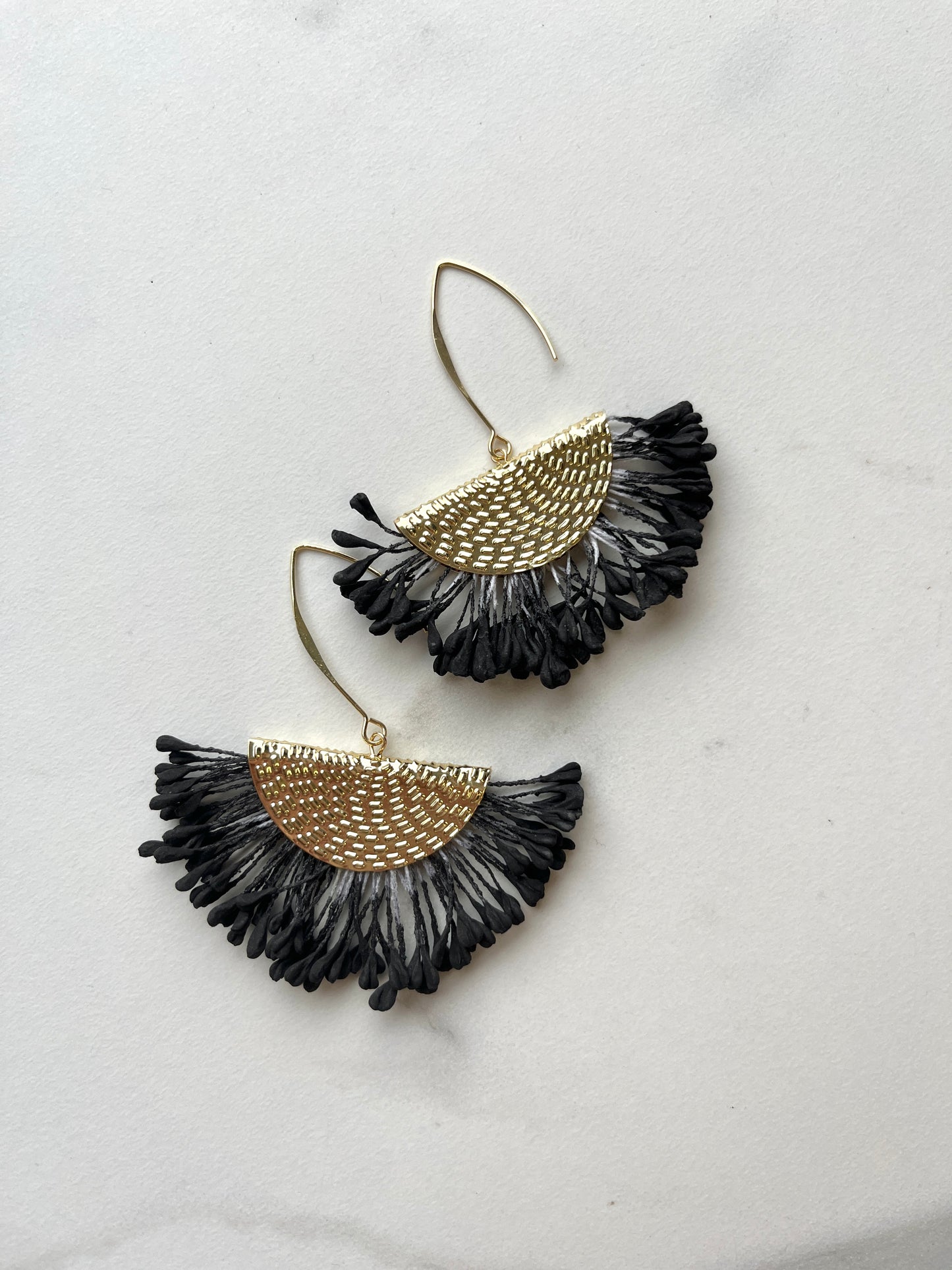 Lola Earrings Black