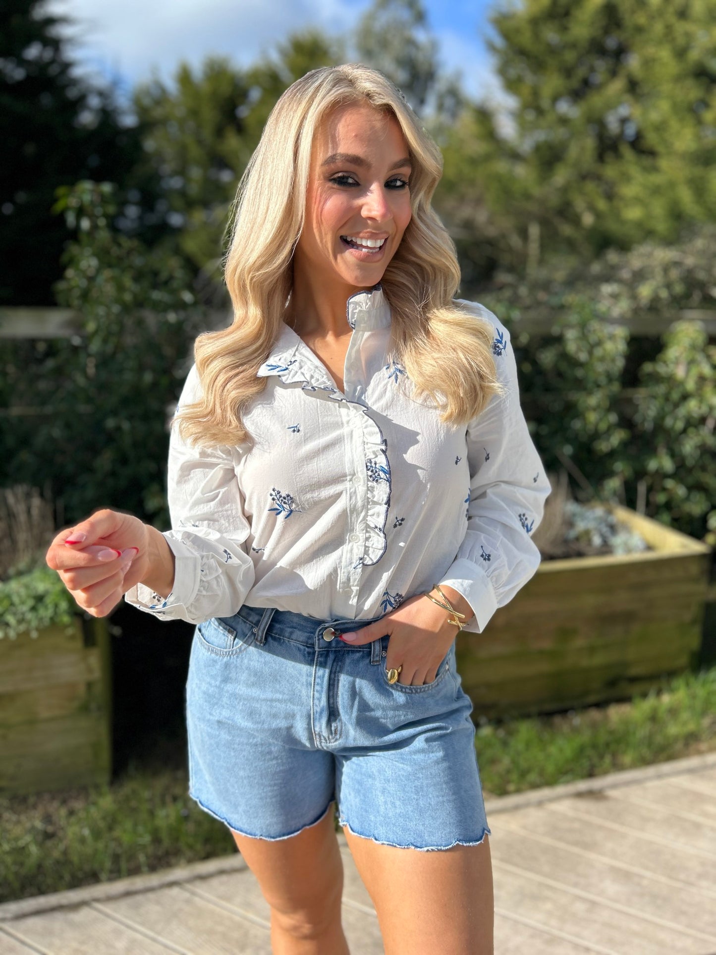 Amelia scallop denim shorts - Image 8