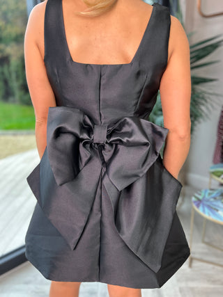 Feyre Bow Dress Black (Neat Fit)