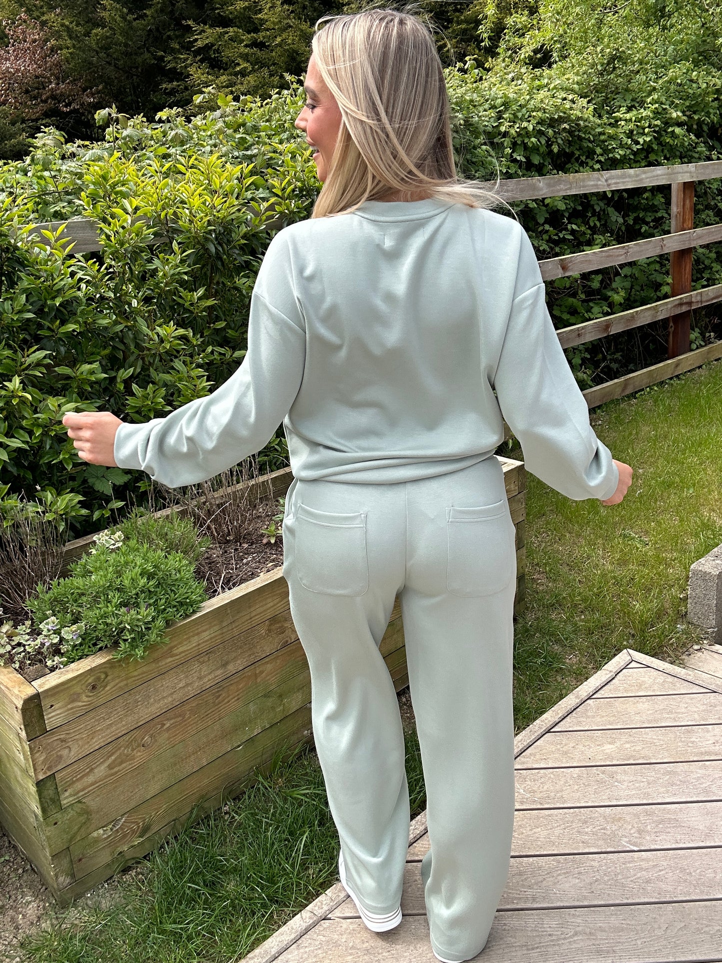 Amy Jogger Sage Regular