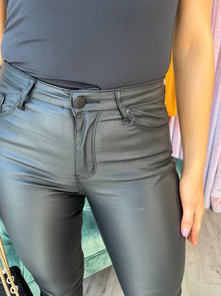 Lara Leatherette Pants In Black