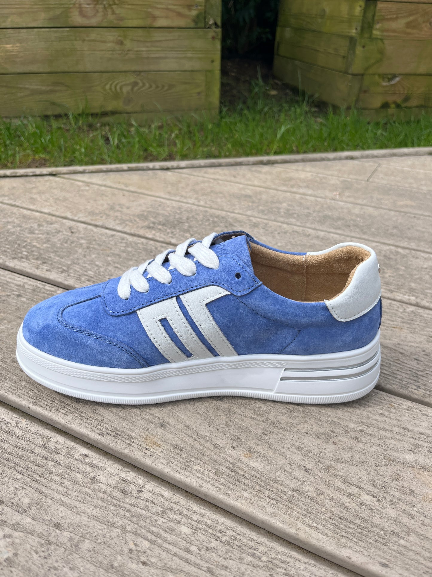 Azzure trainers