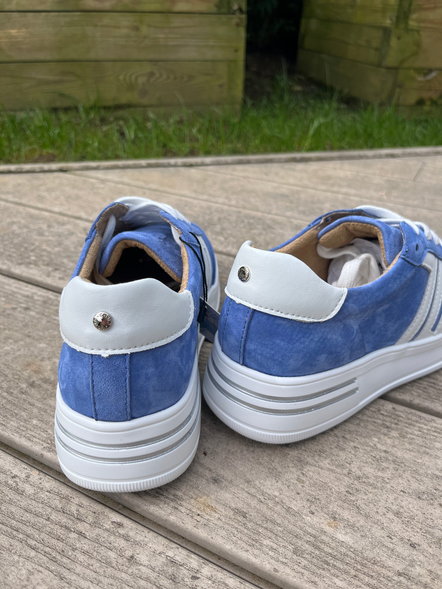 Azzure trainers