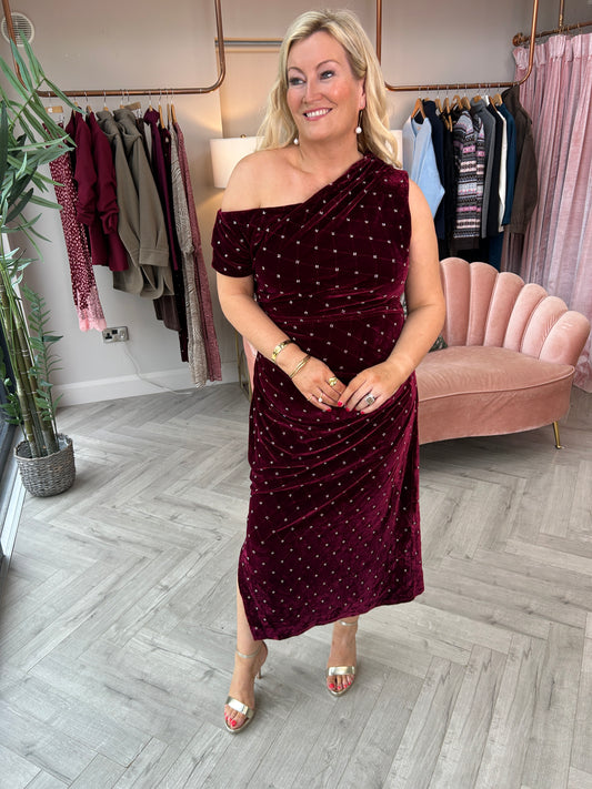 Donna Berry Velvet Dress