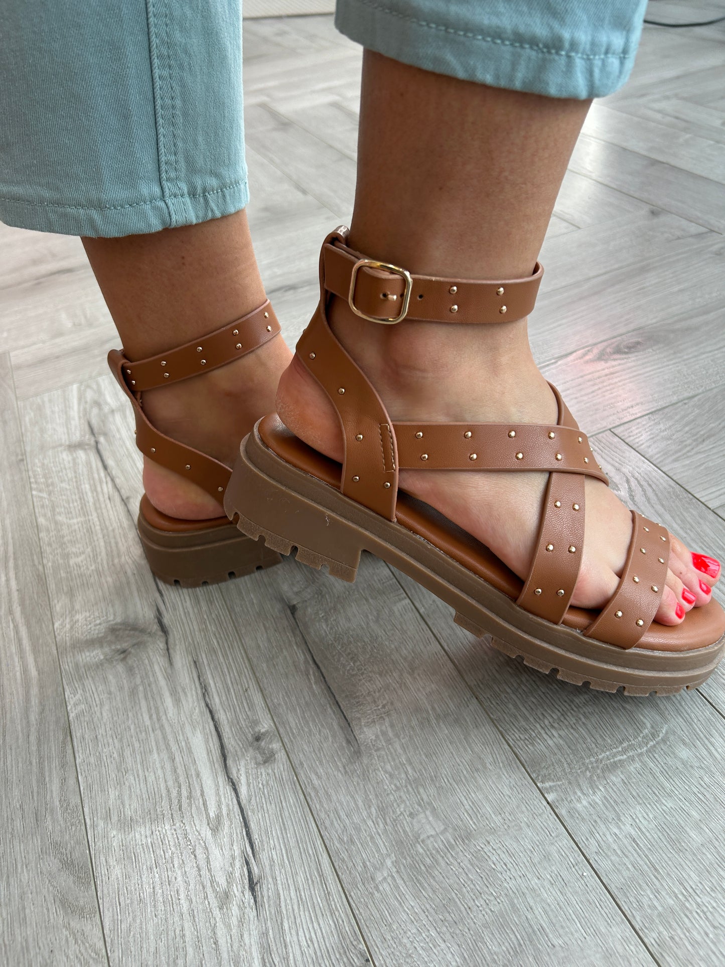 Vie Tan Sandals