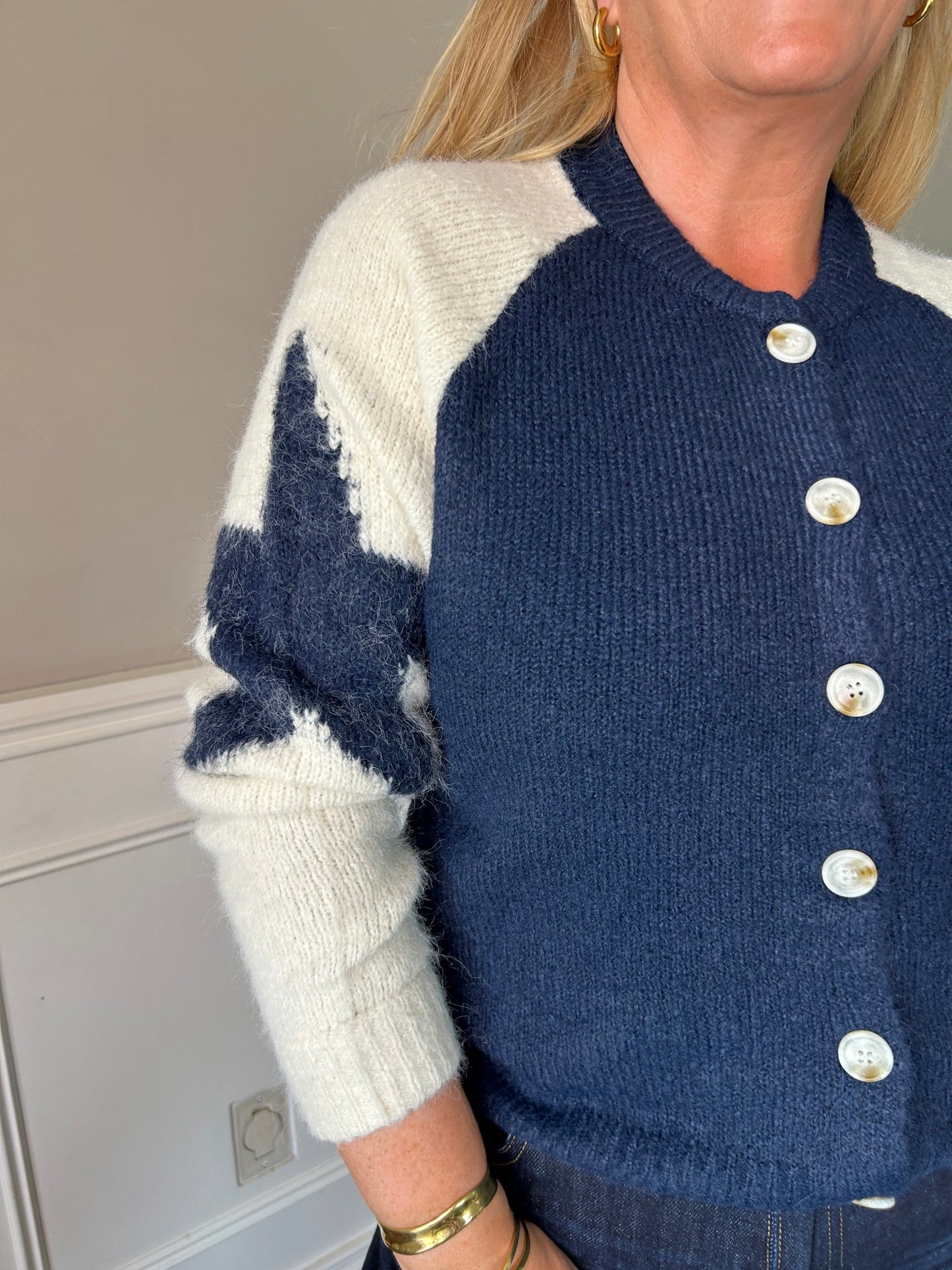 Astrid Cardi - Image 1