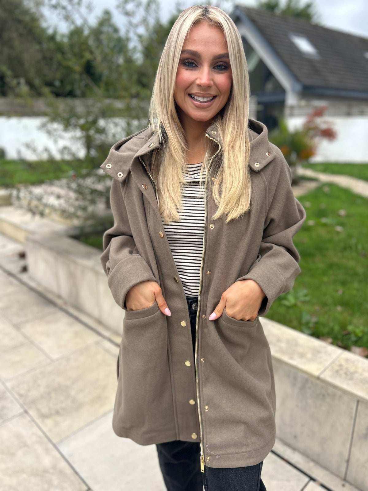 Joanna Coat Moss