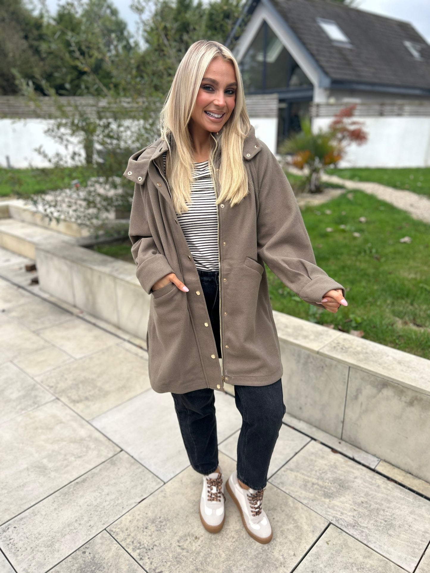 Joanna Coat Moss
