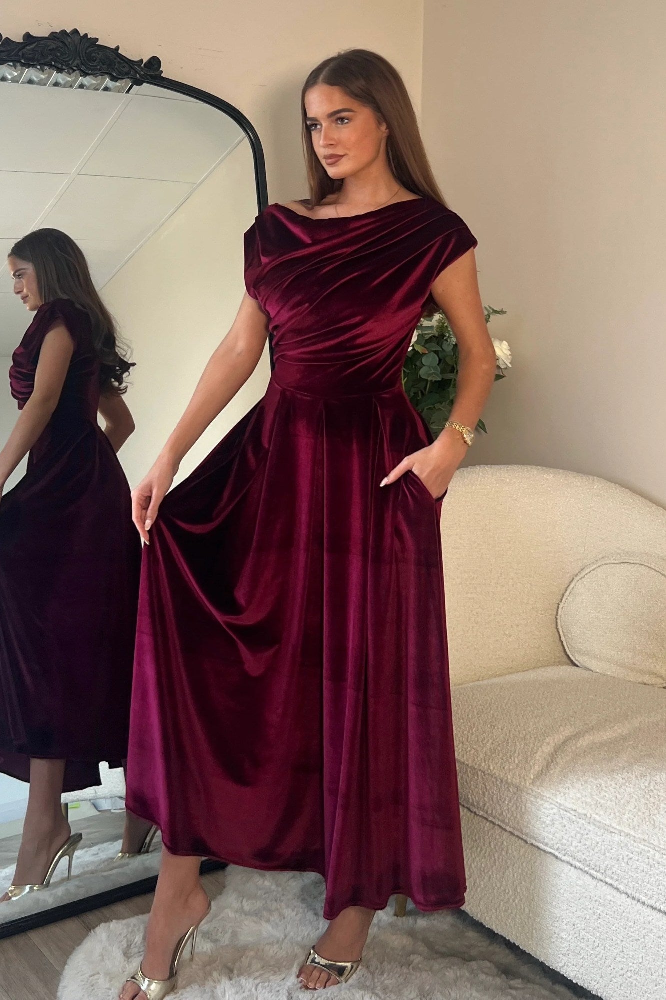 Betty Velvet Dress Berry  - Image 1