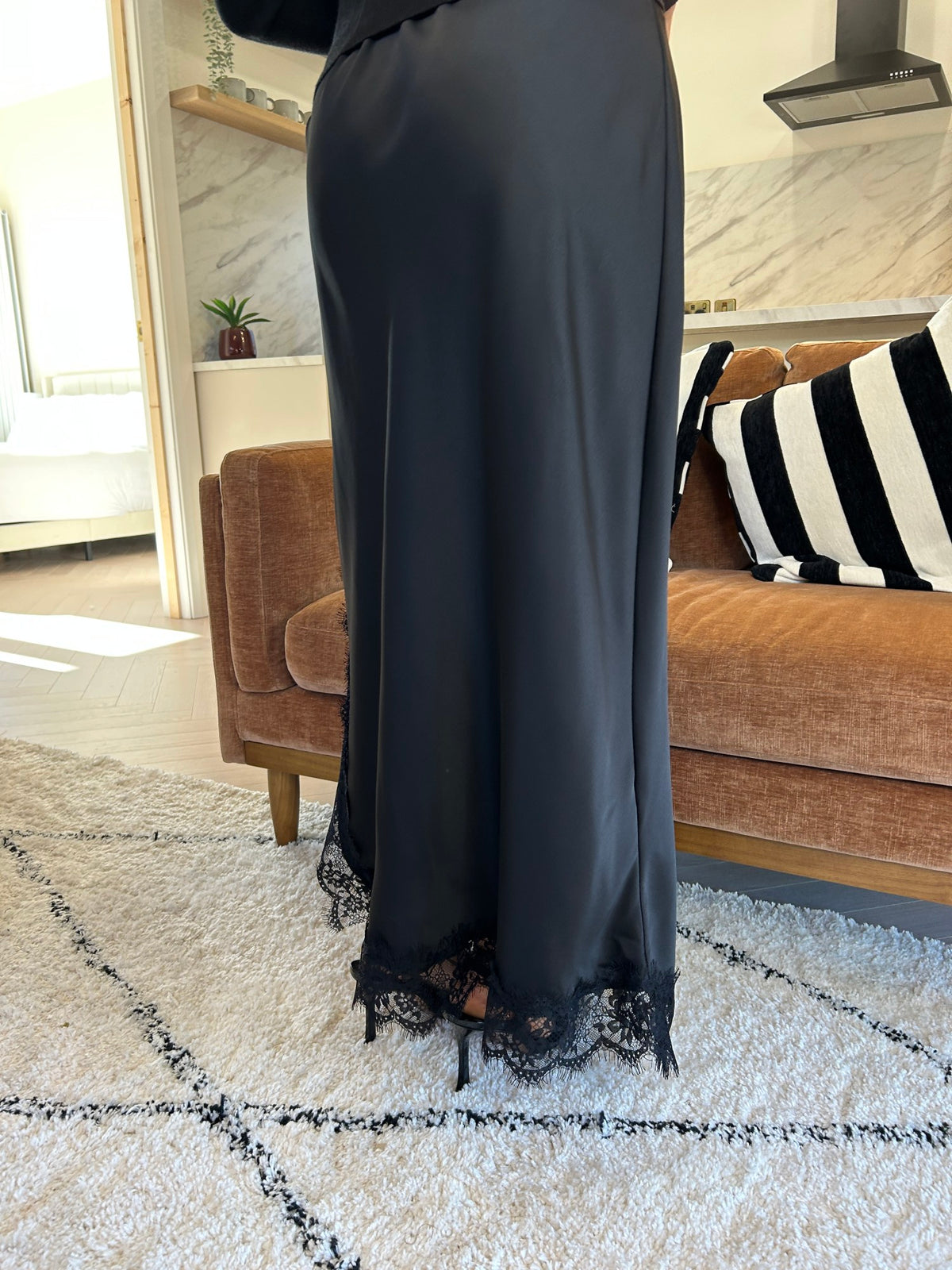 Lola Skirt Black - Image 3