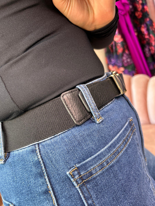 Rhea Gold Buckle Belt Black - Image 2