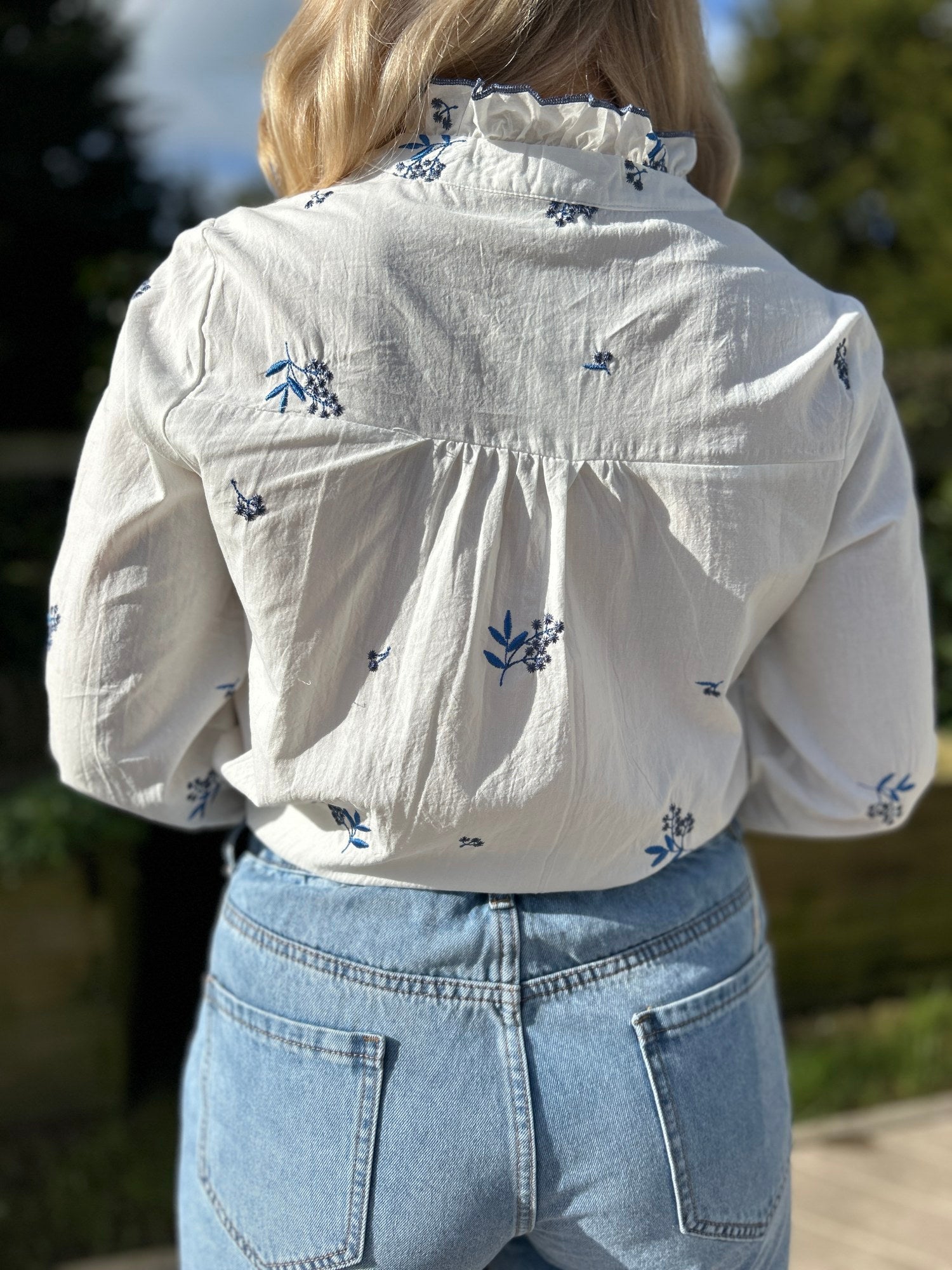  Sandy white shirt blue embroidery - Image 5