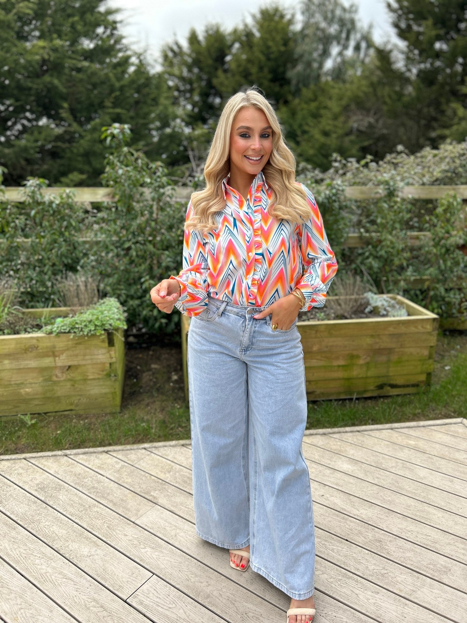 Retro Shirt - Image 1