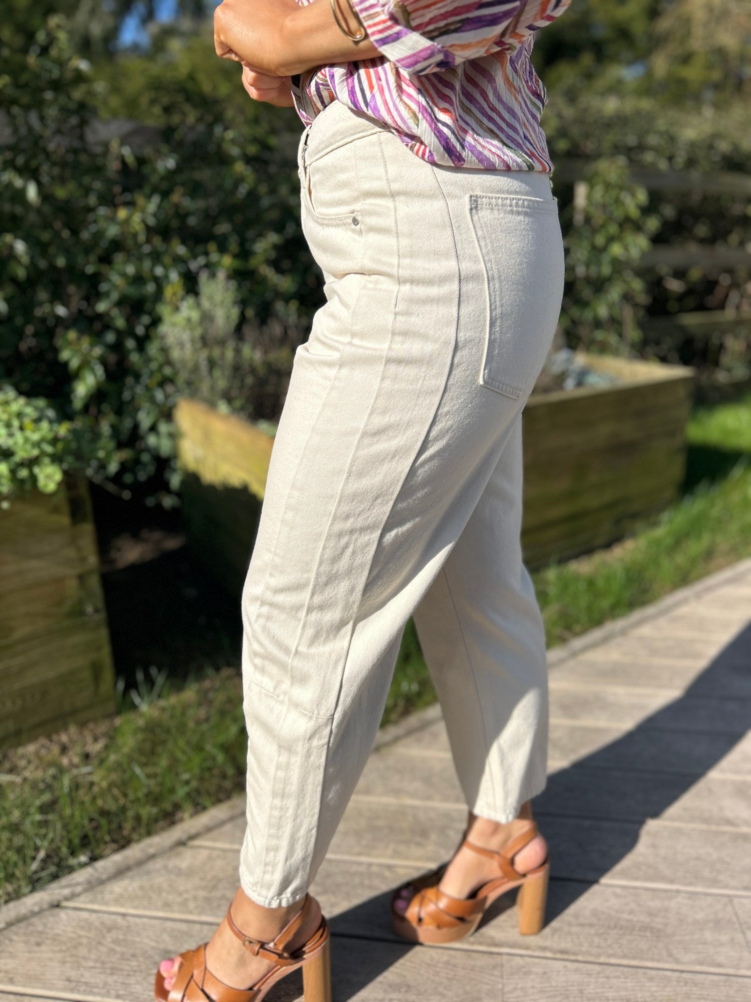 Dea Barrel Jeans Ecru Short - Image 5