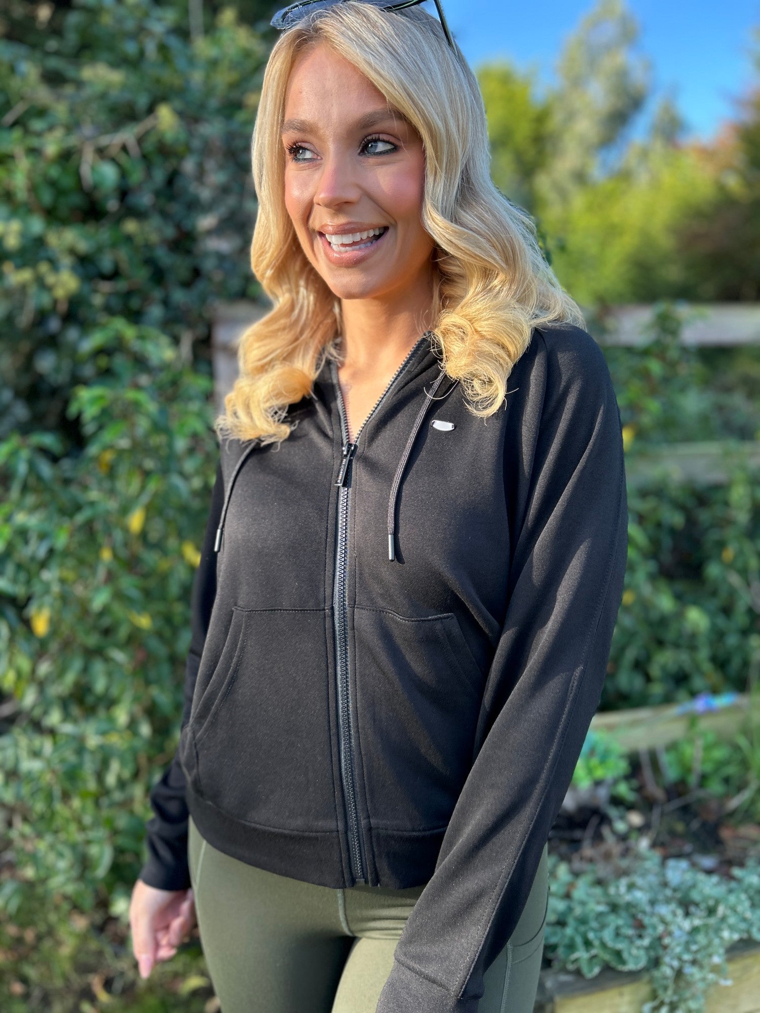 Madison Hoodie Black - Image unknown