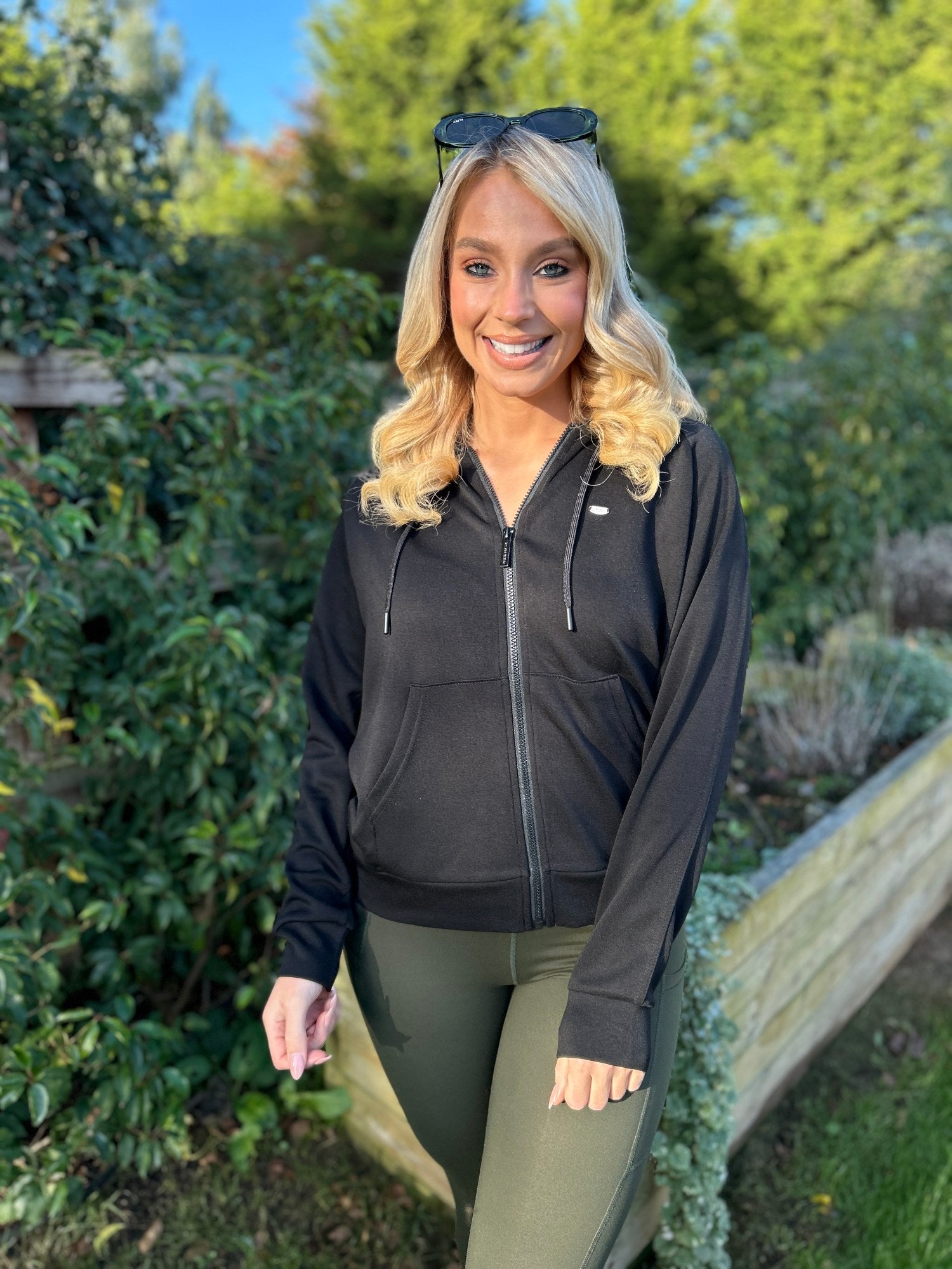 Madison Hoodie Black - Image 3