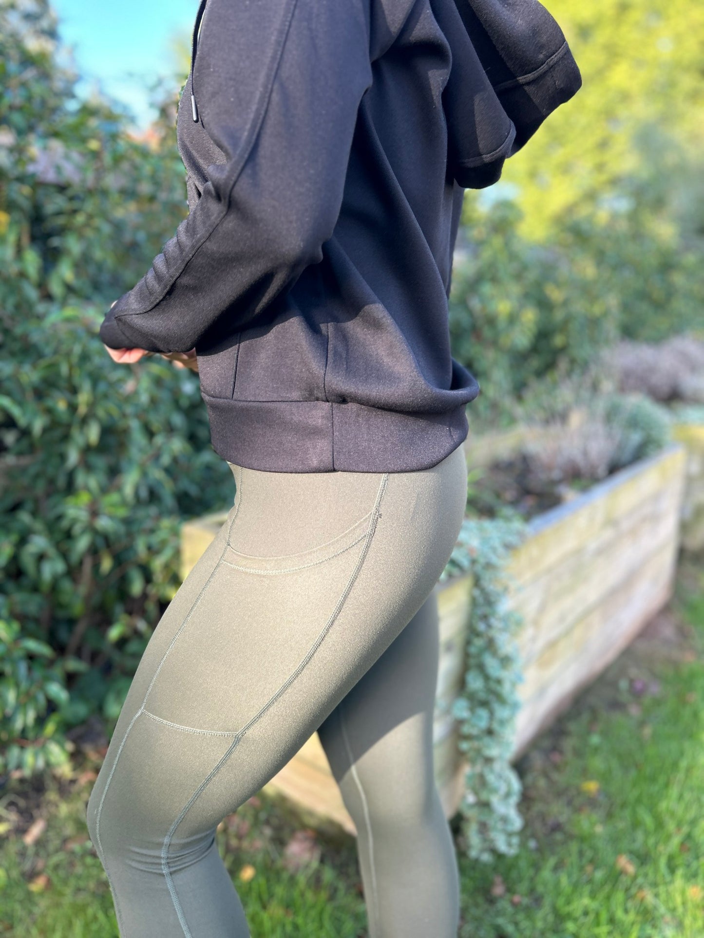 Madison Hoodie Black - Image 5