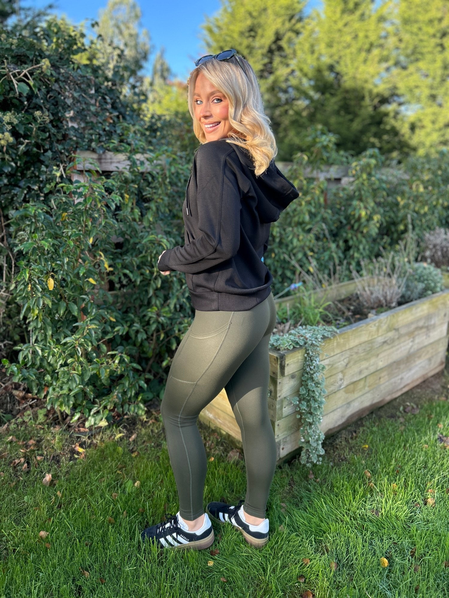 Madison Hoodie Black - Image 7