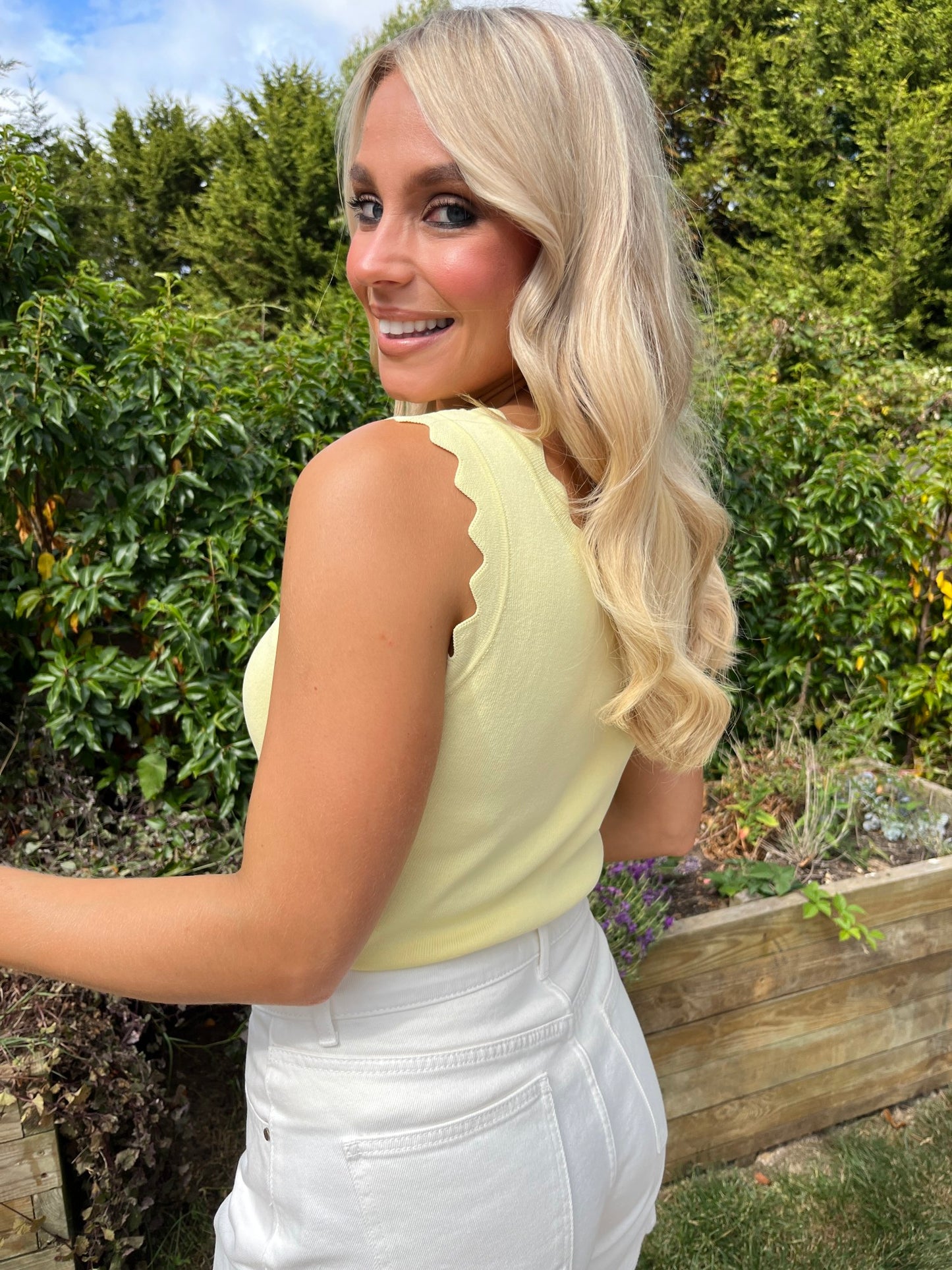 Sara Scallop Top Yellow