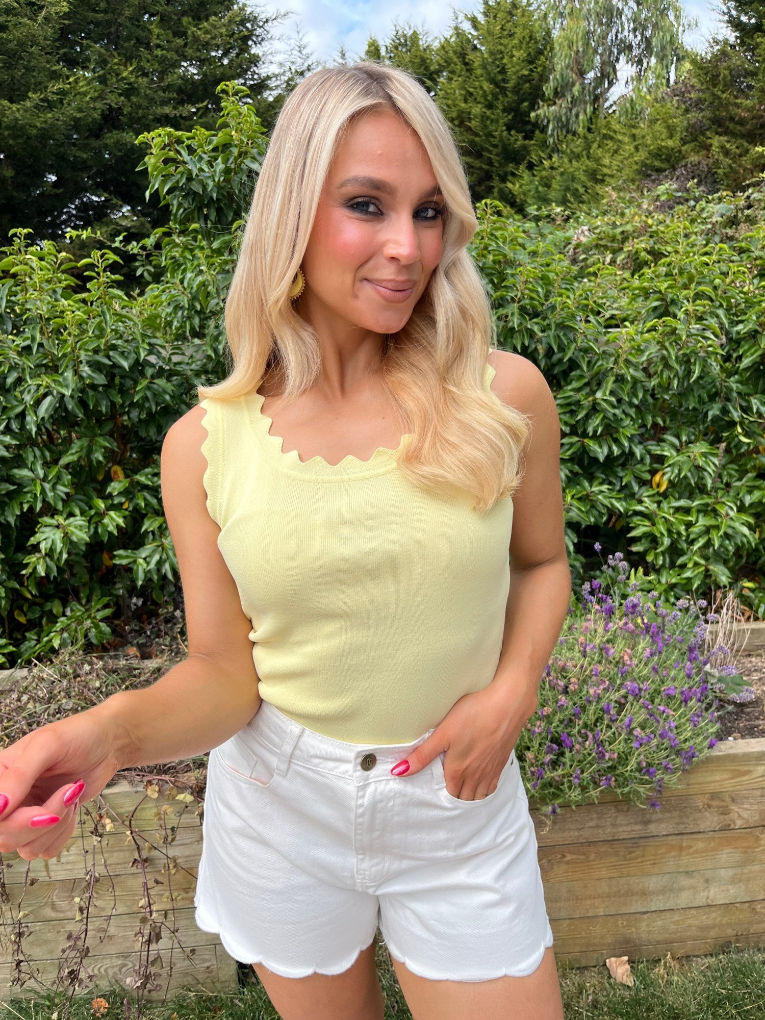 Sara Scallop Top Yellow