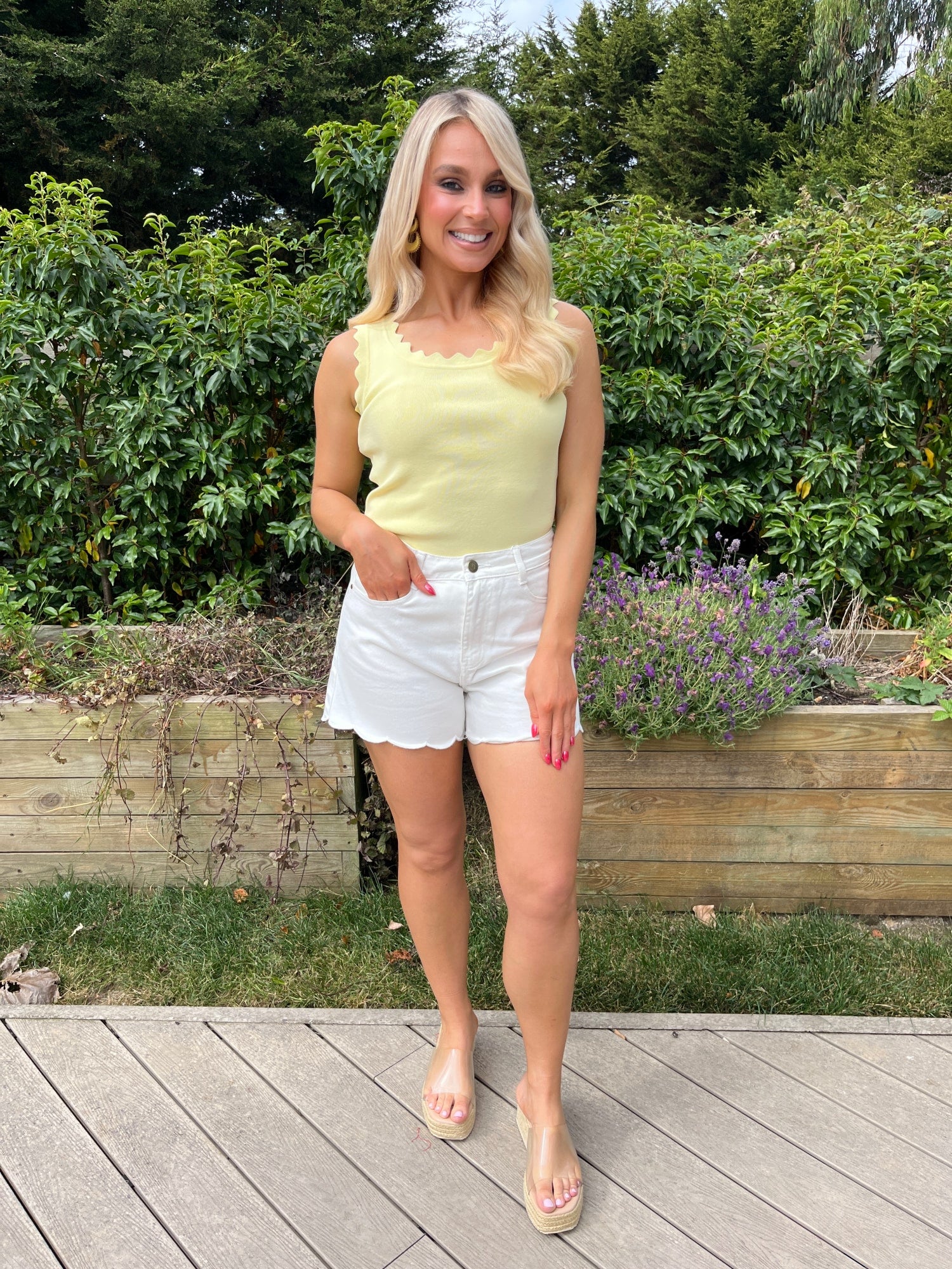 Sara Scallop Top Yellow