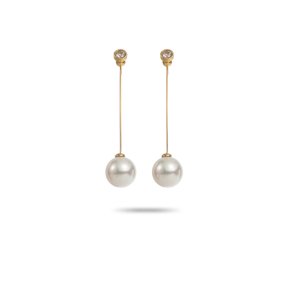 Cleo Pearl Earring
